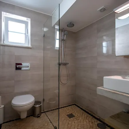 Joia - By Smarthomes Nyaraló